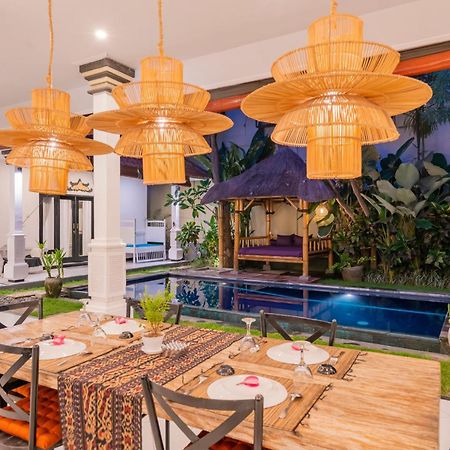 Walking To The Beach At Omahati Villa Canggu  Exterior photo